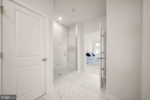 Entry Way - 2320 Hawkshill Dr, Jeffersonton, VA 22724 photo 15 of 19