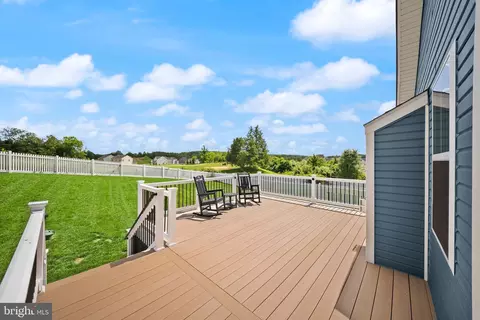 Exterior - 2320 Hawkshill Dr, Jeffersonton, VA 22724 photo 7 of 16