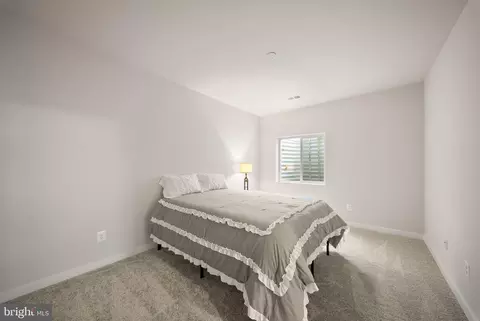 Bedroom - 2320 Hawkshill Dr, Jeffersonton, VA 22724 photo 7 of 8