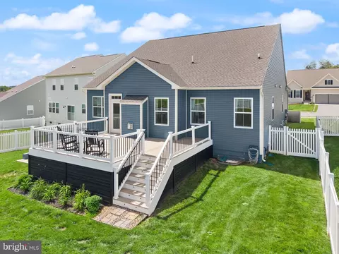 Exterior - 2320 Hawkshill Dr, Jeffersonton, VA 22724 photo 13 of 16