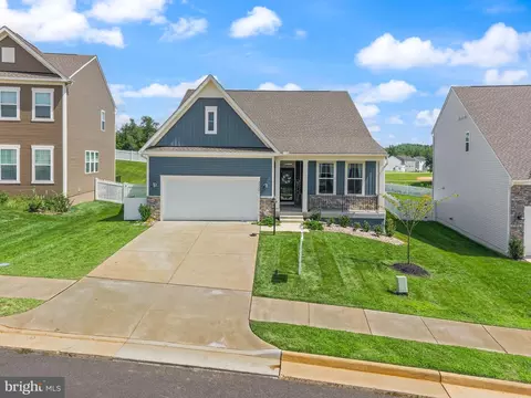 Exterior - 2320 Hawkshill Dr, Jeffersonton, VA 22724 photo 2 of 16