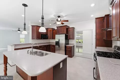 Kitchen - 14254 Deertrack Trl, Culpeper, VA 22701 photo 2 of 4