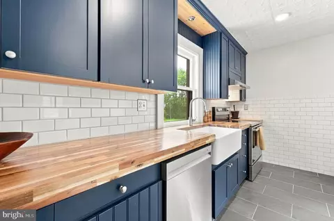 Kitchen - 24177 Rapidan Rd, Mitchells, VA 22729 photo 3 of 4