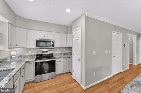 Kitchen - 1012 Golf Dr, Culpeper, VA 22701 photo 6 of 7