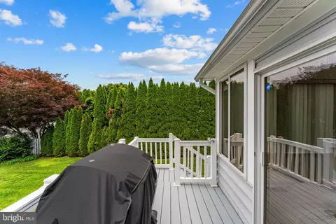 Exterior - 1012 Golf Dr, Culpeper, VA 22701 photo 6 of 10