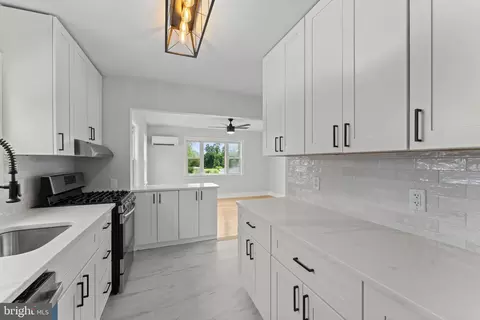 Kitchen - 1818 Orange Rd, Culpeper, VA 22701 photo 2 of 5
