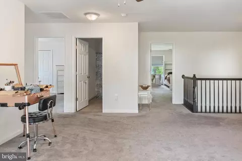 Entry Way - 859 Woodcrest Loop, Culpeper, VA 22701 photo 4 of 8