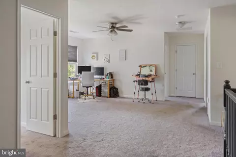 Entry Way - 859 Woodcrest Loop, Culpeper, VA 22701 photo 5 of 8