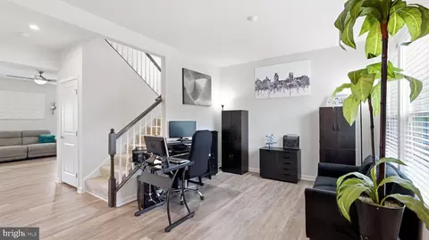 Entry Way - 832 Virginia, Culpeper, VA 22701 photo 3 of 4