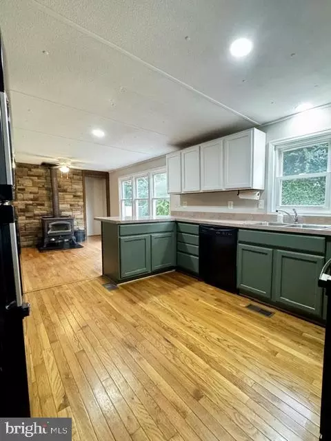 2285 Edward King Ln, Amissville, VA 20106