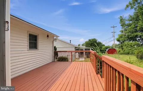 Exterior - 236 Chestnut Dr, Culpeper, VA 22701 photo 4 of 6