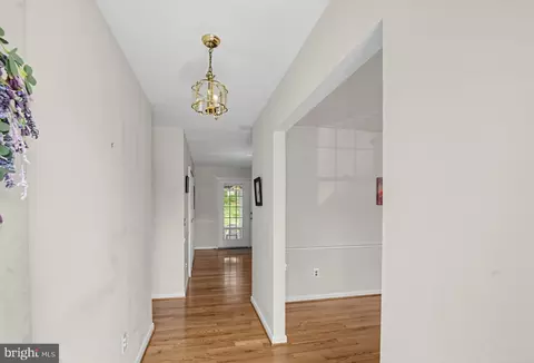 Entry Way - 236 Chestnut Dr, Culpeper, VA 22701 photo 2 of 2