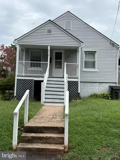 Exterior - 329 Spring St, Culpeper, VA 22701 photo 3 of 8