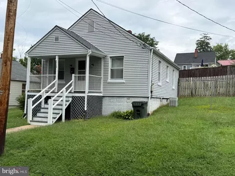 Exterior - 329 Spring St, Culpeper, VA 22701 photo 2 of 8