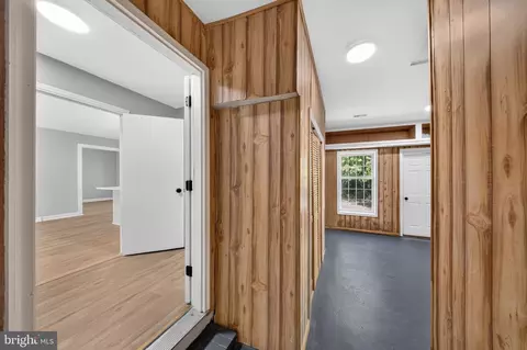 Entry Way - 11269 Cedar Ave, Culpeper, VA 22701 photo 19 of 21