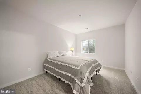 Bedroom - 2320 Hawkshill Dr, Jeffersonton, VA 22724 photo 7 of 9