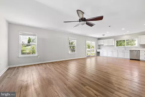 Living - 830 Woodcrest Loop, Culpeper, VA 22701 photo 2 of 4