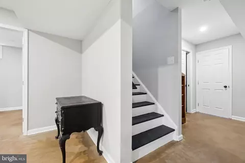 Entry Way - 830 Woodcrest Loop, Culpeper, VA 22701 photo 6 of 7