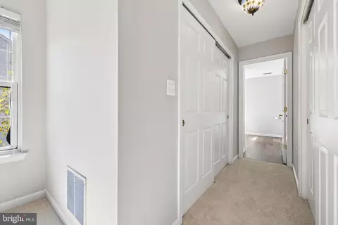 Entry Way - 830 Woodcrest Loop, Culpeper, VA 22701 photo 5 of 7