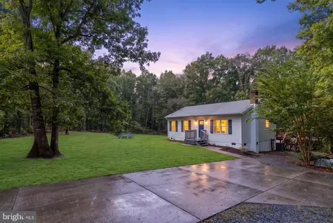 22378 Burwell St, Richardsville, VA 22736