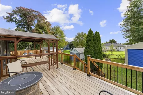 Exterior - 1121 Jackson St, Culpeper, VA 22701 photo 7 of 10