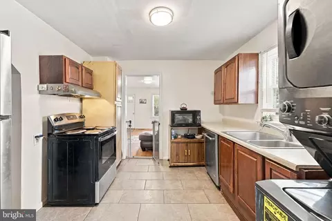 Kitchen - 1121 Jackson St, Culpeper, VA 22701 photo 4 of 4