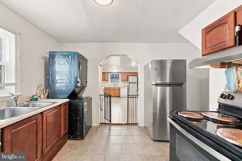 Entry Way - 1121 Jackson St, Culpeper, VA 22701 photo 2 of 4