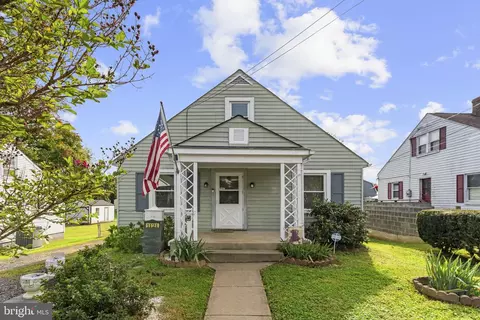 Exterior - 1121 Jackson St, Culpeper, VA 22701 photo 9 of 10