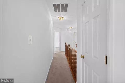Entry Way - 863 Fox Den Rd, Culpeper, VA 22701 photo 4 of 4