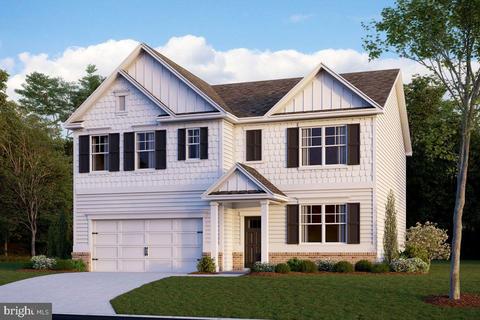 17503 Jackson Dr, Bowling Green, VA 22427