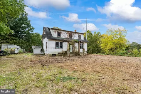 21066 File Rd, Milford, VA 22514