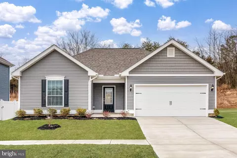 17032 Rollins Rd, Bowling Green, VA 22427