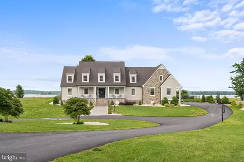 29481 Goose Point Ct, Port Royal, VA 22535
