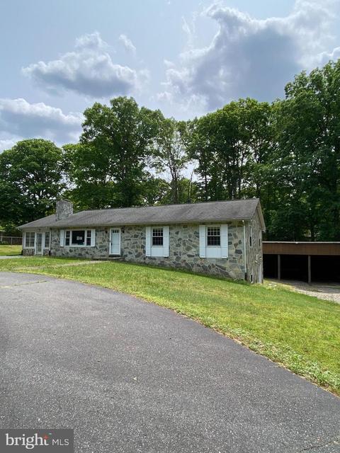14384 Crystal Ct, Woodford, VA 22580