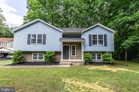 346 Crump Dr, Ruther Glen, VA 22546