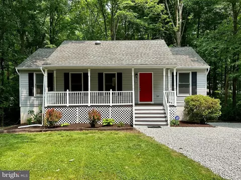 872 Campers Ln, Ruther Glen, VA 22546