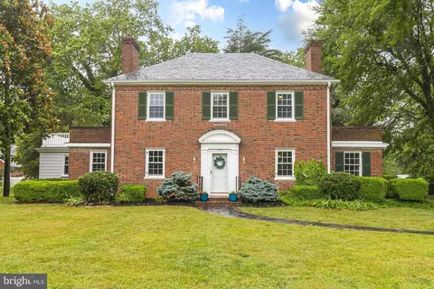 154 S Main St S, Bowling Green, VA 22427