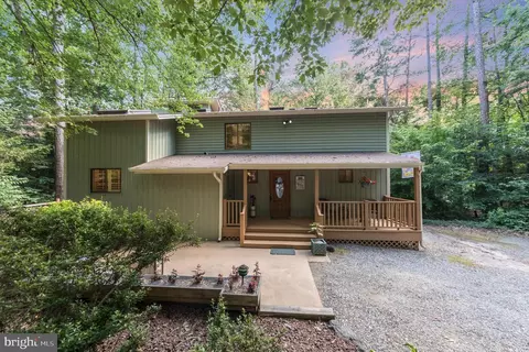 562 Lake Caroline Dr, Ruther Glen, VA 22546