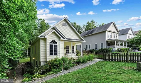 160 Maury Ave, Bowling Green, VA 22427