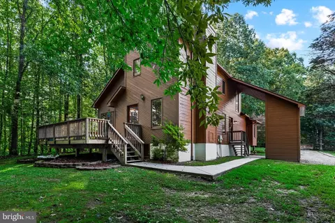 416 Lake Caroline Dr, Ruther Glen, VA 22546