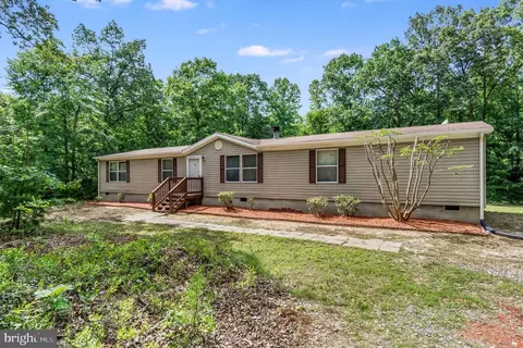 7118 Tanglewood Dr, Fredericksburg, VA 22408