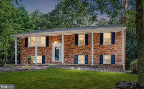 15016 Rural Acres Dr, Woodford, VA 22580