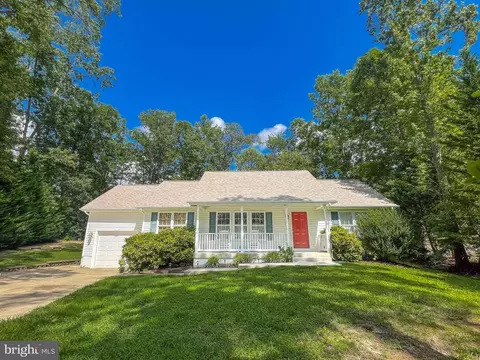 4 Congress Cv, Ruther Glen, VA 22546