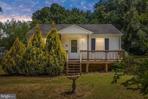 11686 Stonewall Jackson Rd, Woodford, VA 22580