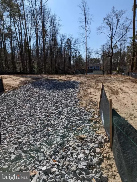 White Bark Road, Ruther Glen, VA 22546