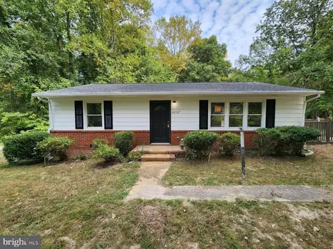26167 Signboard Rd, Ruther Glen, VA 22546