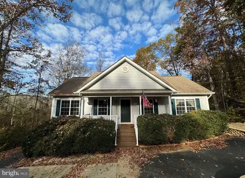 811 Campers Ln, Ruther Glen, VA 22546