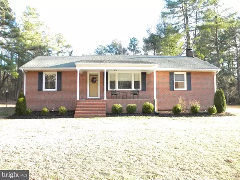 11400 Moncure Dr, Ruther Glen, VA 22546