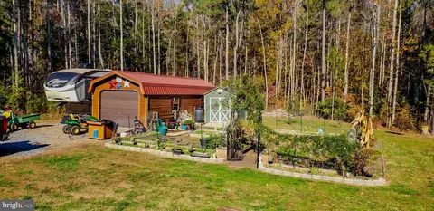 2083 Sizer Rd, Beaverdam, VA 23015 photo 4