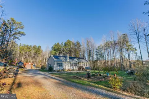 2083 Sizer Rd, Beaverdam, VA 23015 photo 8